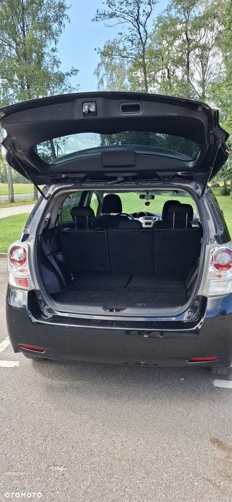 Toyota Verso - 5