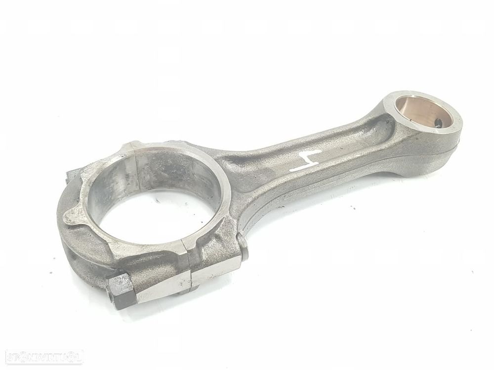 BIELA MITSUBISHI L200 KA0KB0 - 1