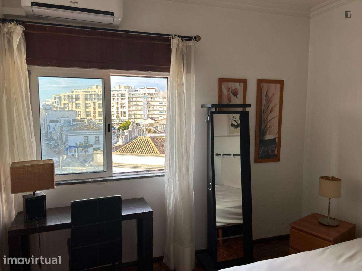 Apartamento com 1 quartos - localizado em Faro - Grande imagem: 3/17