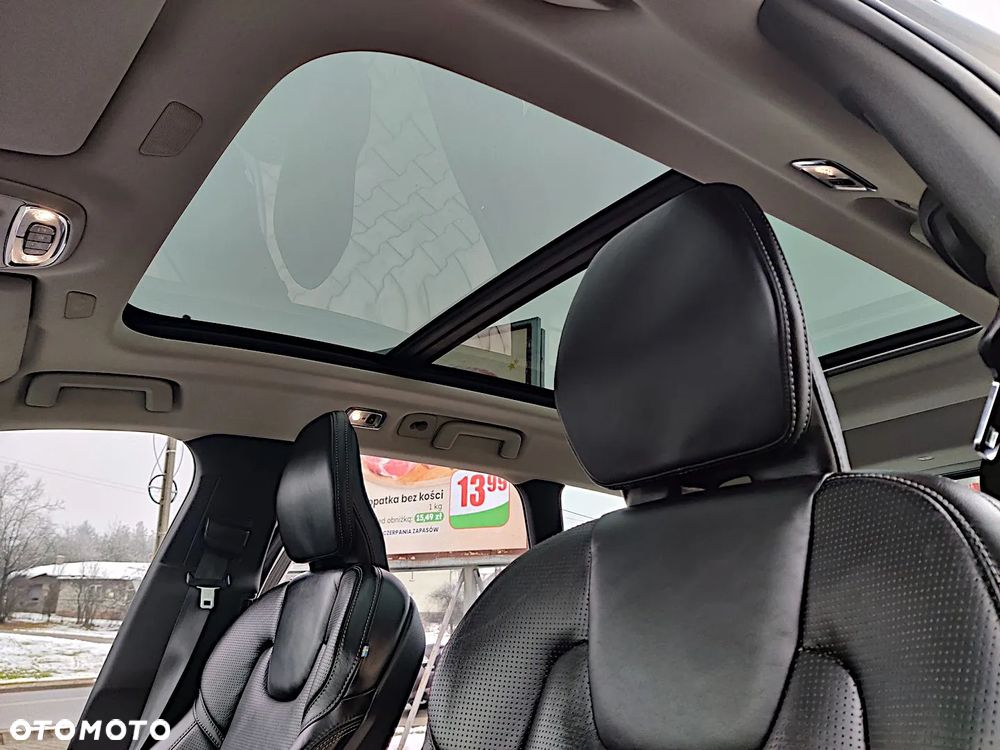 Volvo V90 Cross Country D5 AWD Geartronic Pro - 25