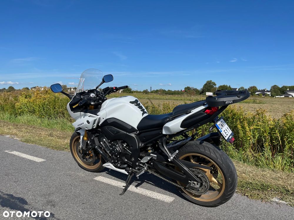 Yamaha FZ8 - 12