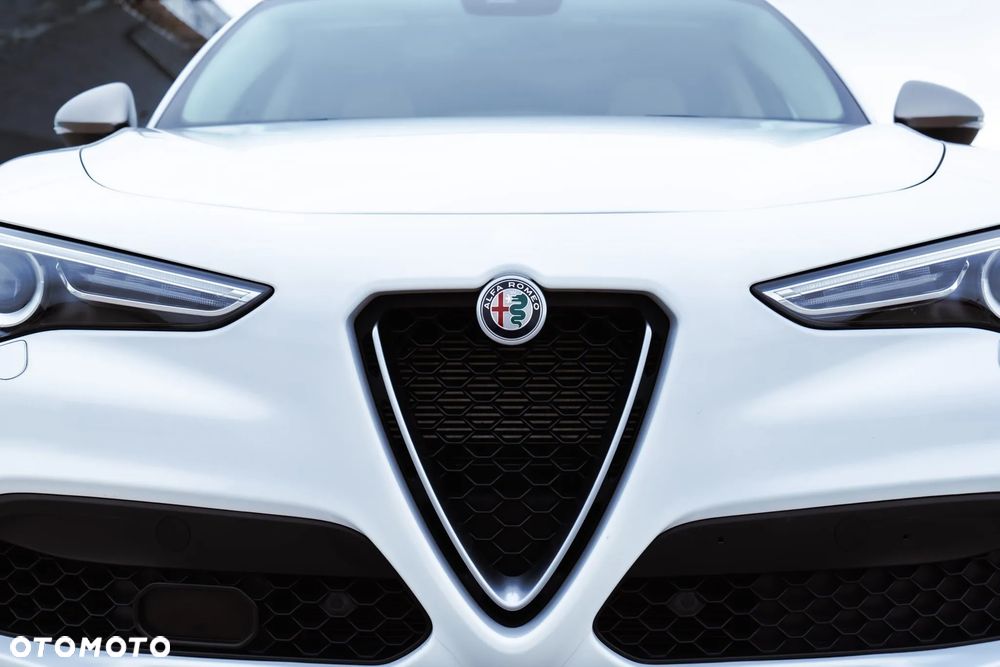 Alfa Romeo Stelvio 2.0 Turbo TI Q4 - 8