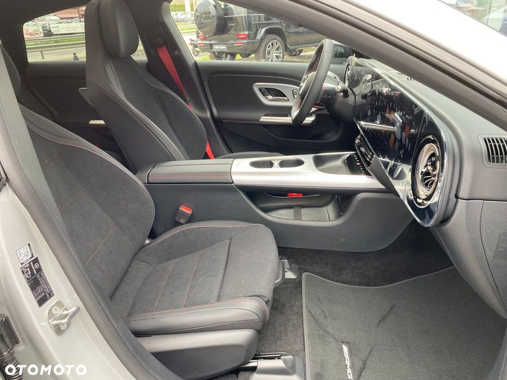 Mercedes-Benz CLA - 23