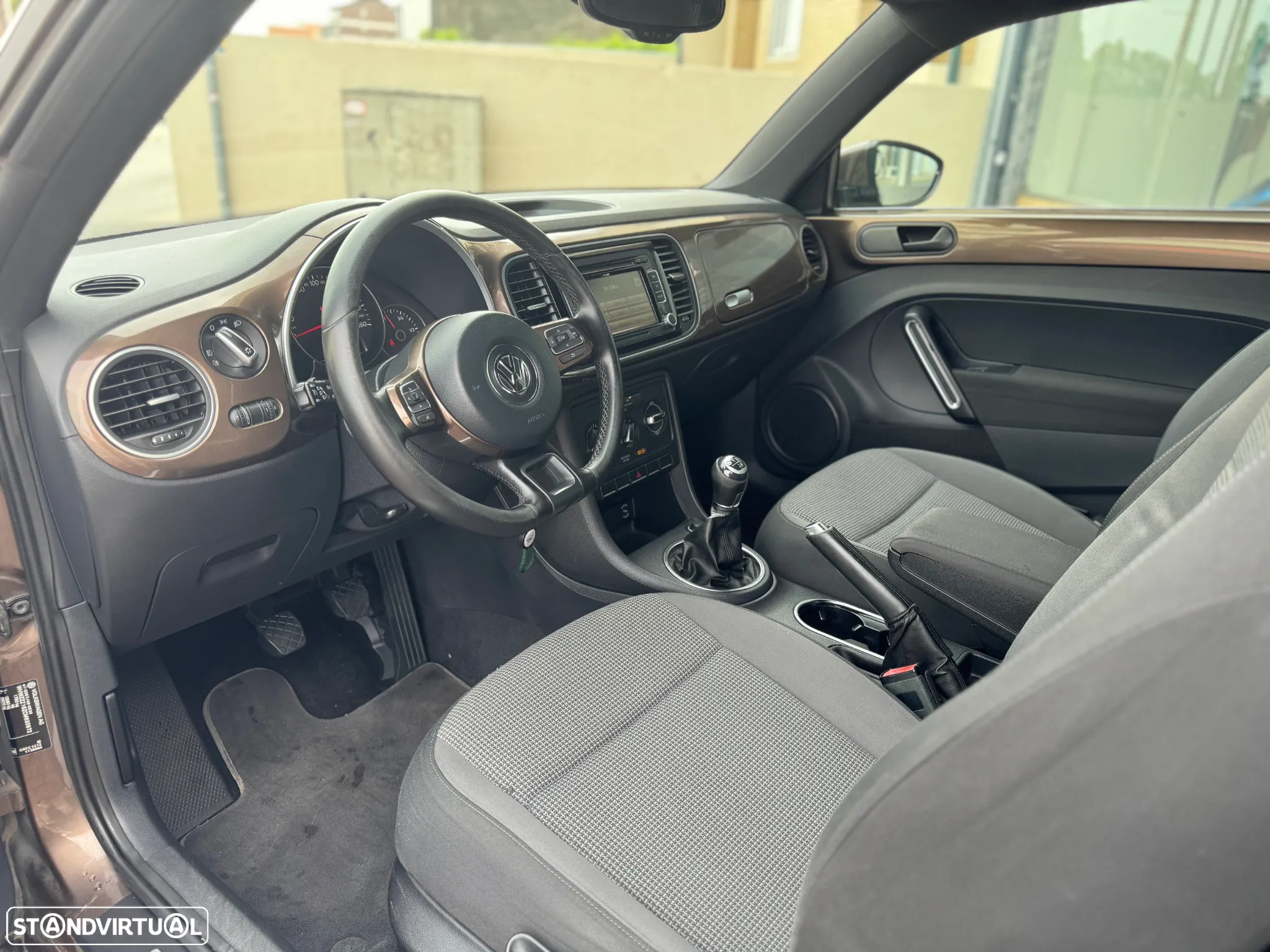 VW New Beetle 1.6 TDI DPF Exclusive Design - 8