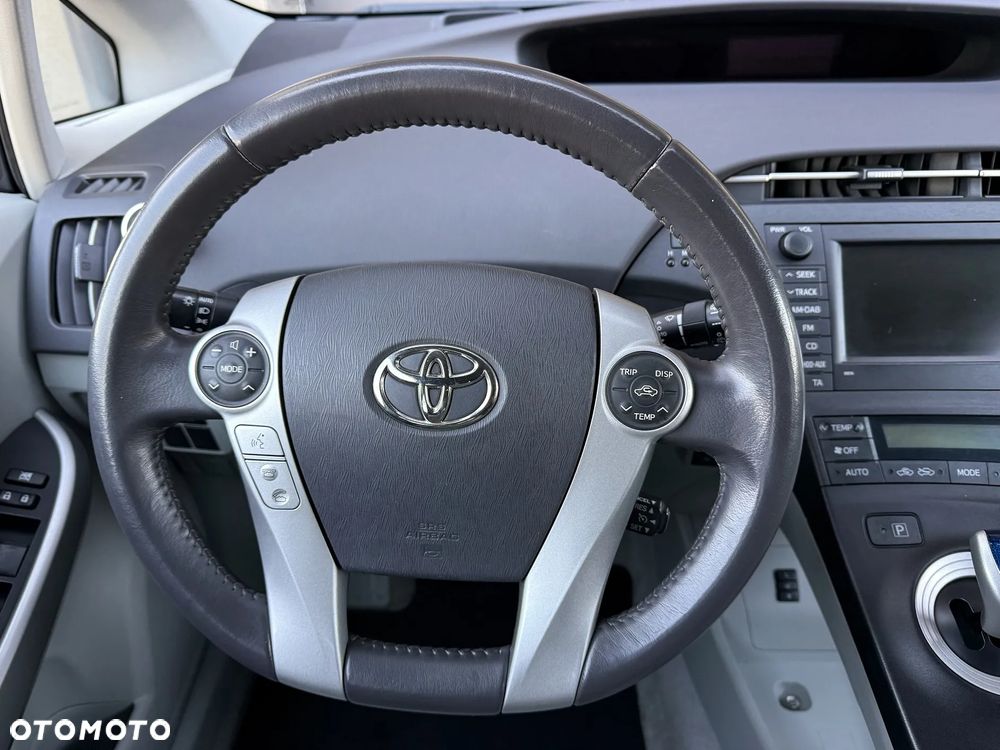 Toyota Prius (Hybrid) Comfort - 17