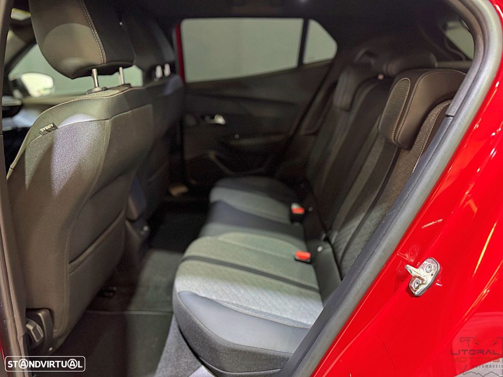 Peugeot 2008 1.2 PureTech Allure Pack EAT8 - 16