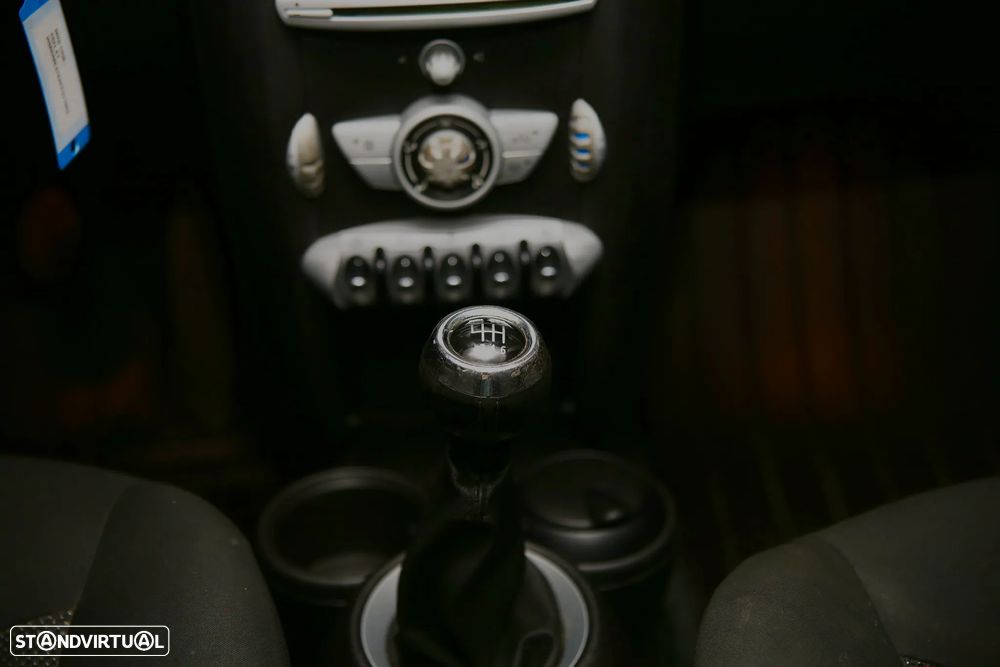 MINI 3 Portas One - 9