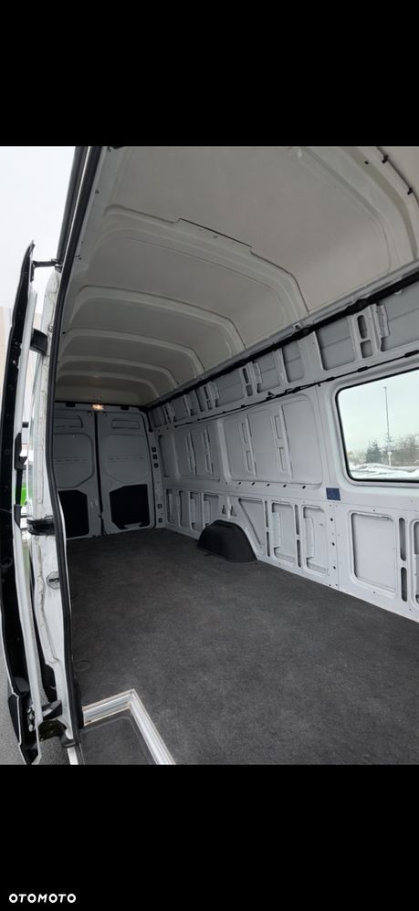 Mercedes-Benz Sprinter - 8
