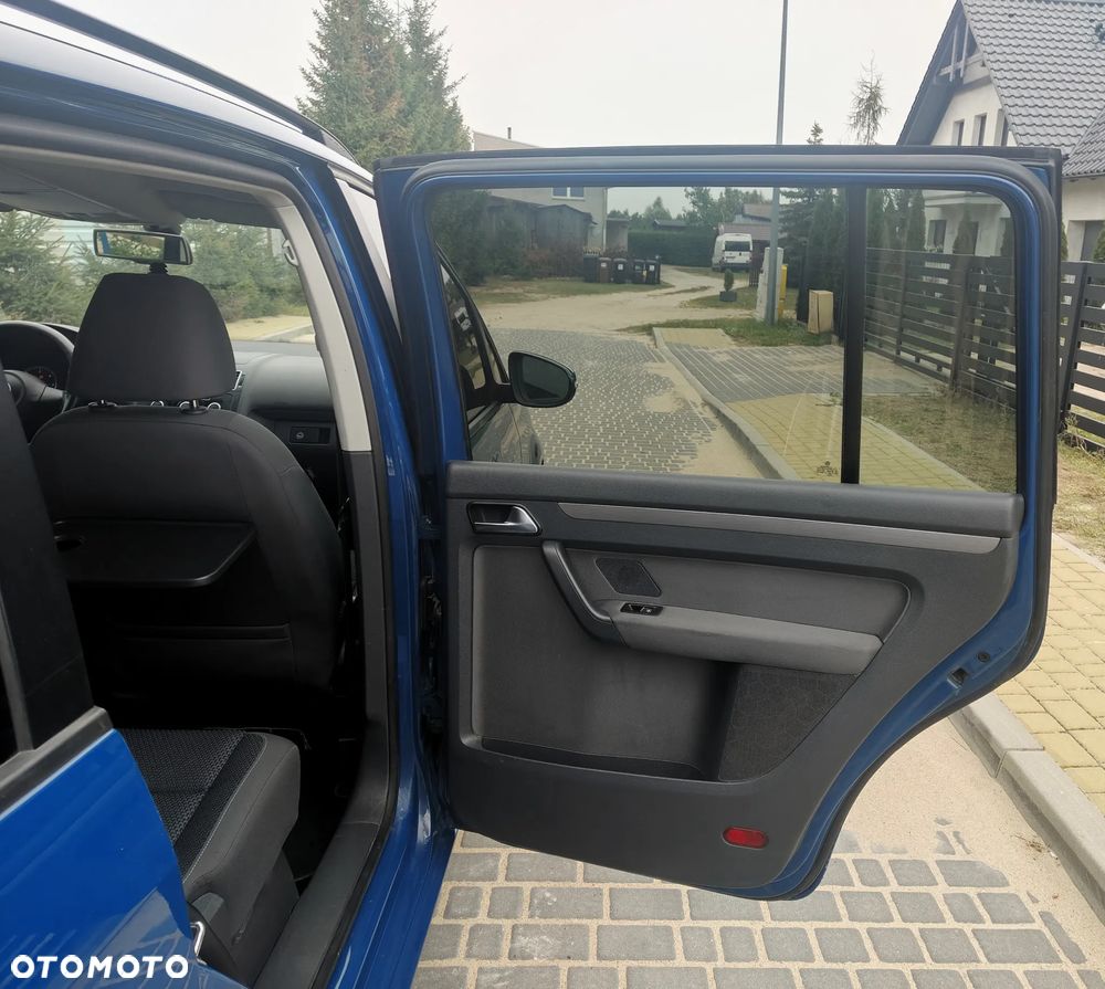 Volkswagen Touran 1.6 TDI DPF BlueMotion Technology Comfortline - 26