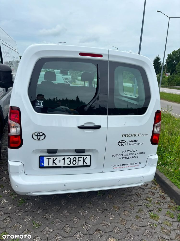 Toyota Proace City Verso Long 1.5 D-4D Business - 2