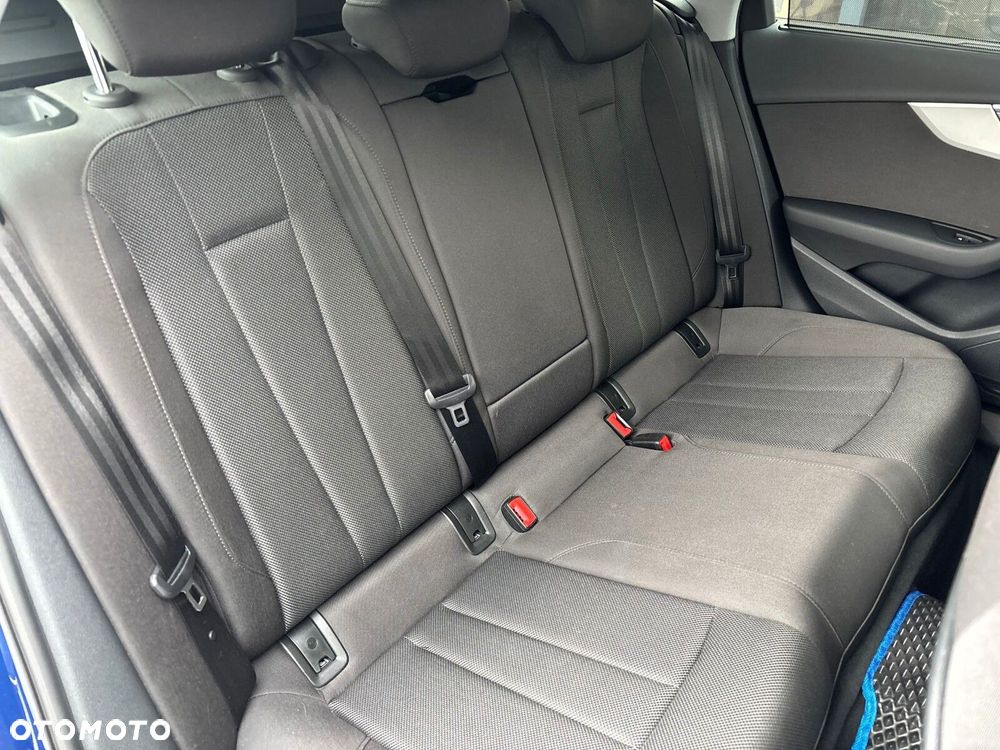 Audi A4 Allroad - 25