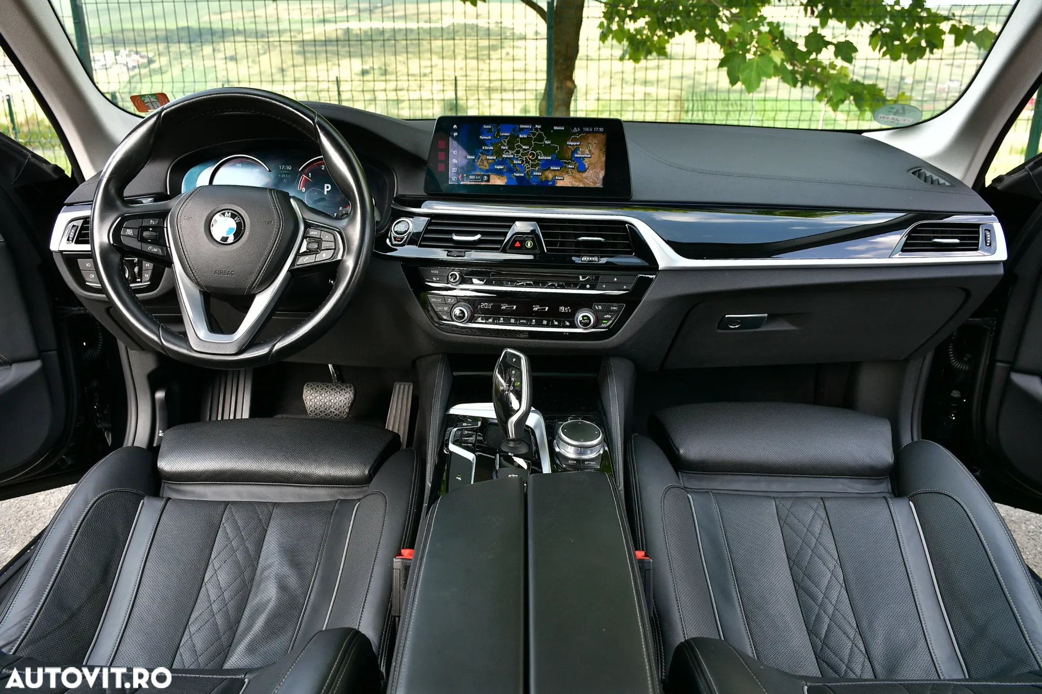 BMW Seria 5 520d Aut. Luxury Line - 2