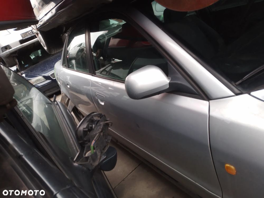 AUDI A4 B5 94-99  1.6 AHL   PÓŁOŚ PRAWA LEWA KRÓTKA DŁUGA - 12