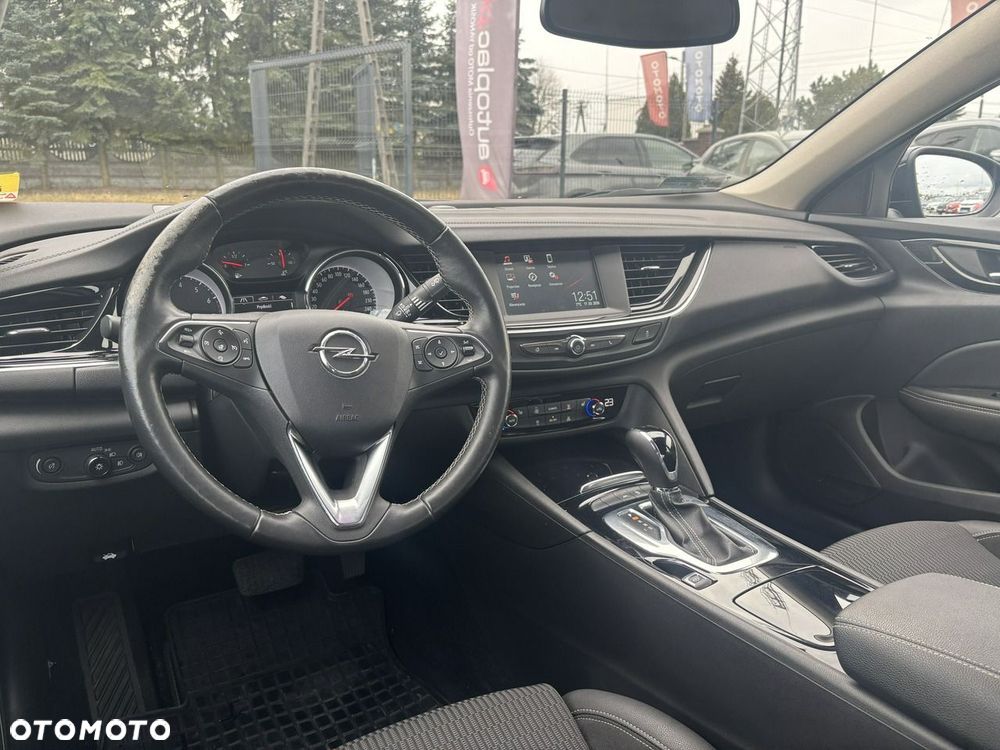 Opel Insignia - 21