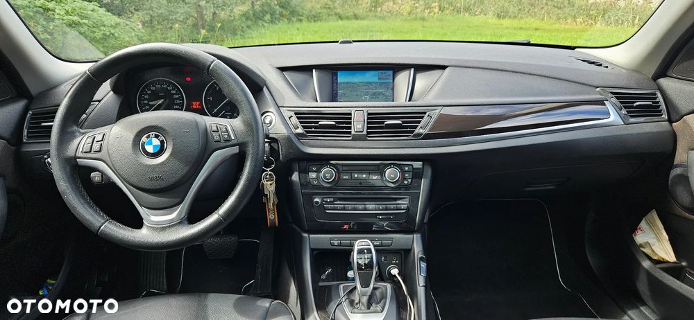 BMW X1 xDrive18d xLine - 8