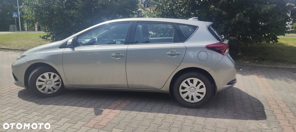 Toyota Auris - 21