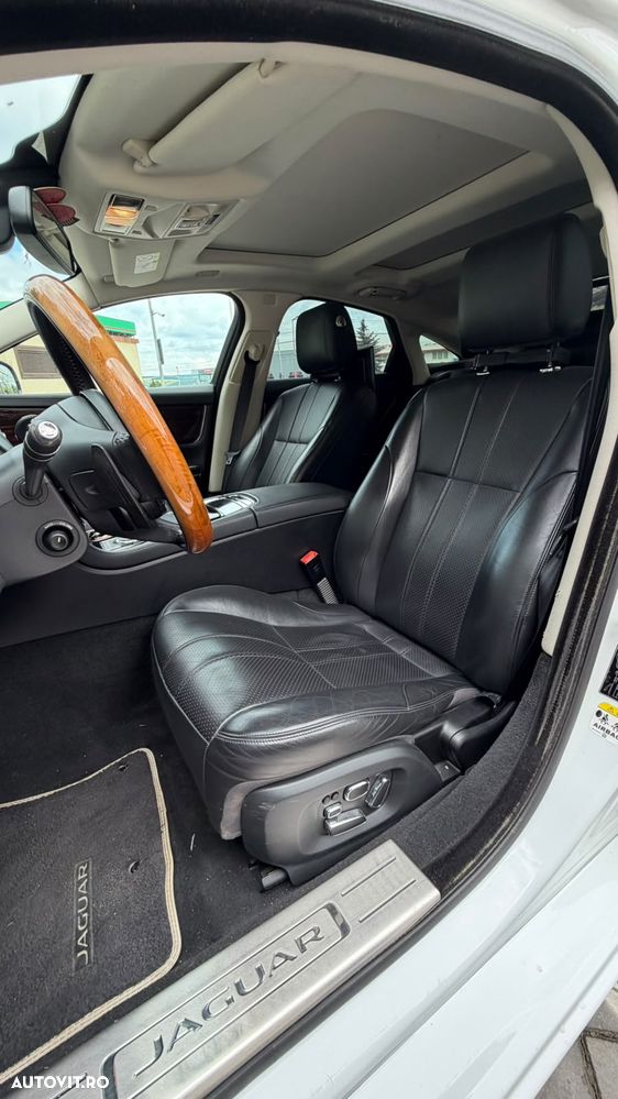 Jaguar XJ 3.0 V6 Kompressor AWD Premium Luxury - 13