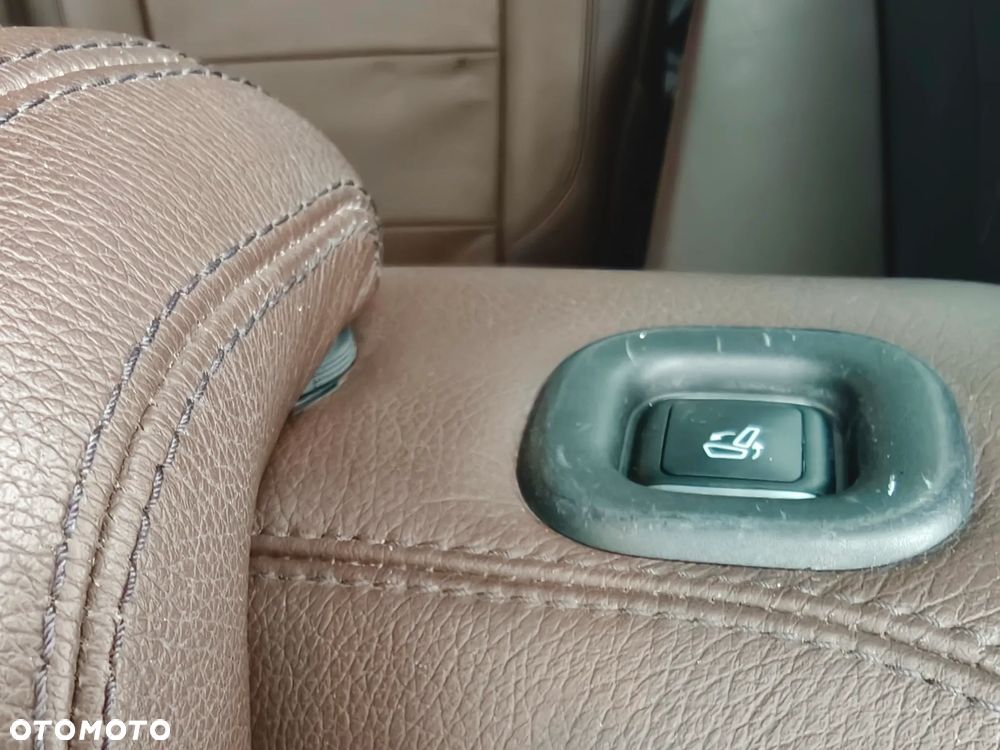 Mercedes-Benz GL 350 BlueTEC 4Matic 7G-TRONIC - 24