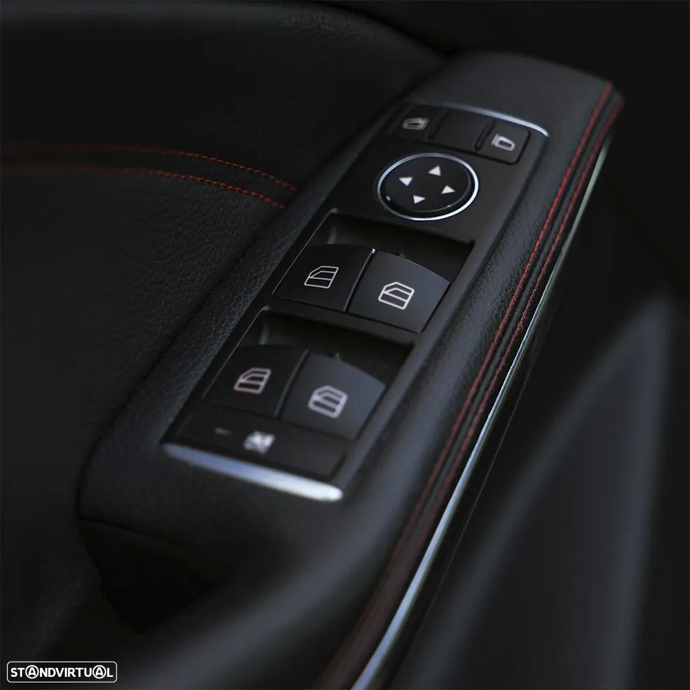 Mercedes-Benz A 45 AMG 4-Matic - 2