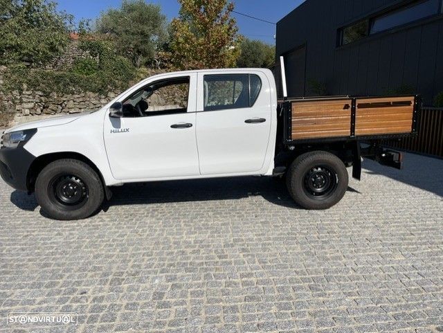Toyota Hilux 2.4 D-4D 4WD CD CH - 4