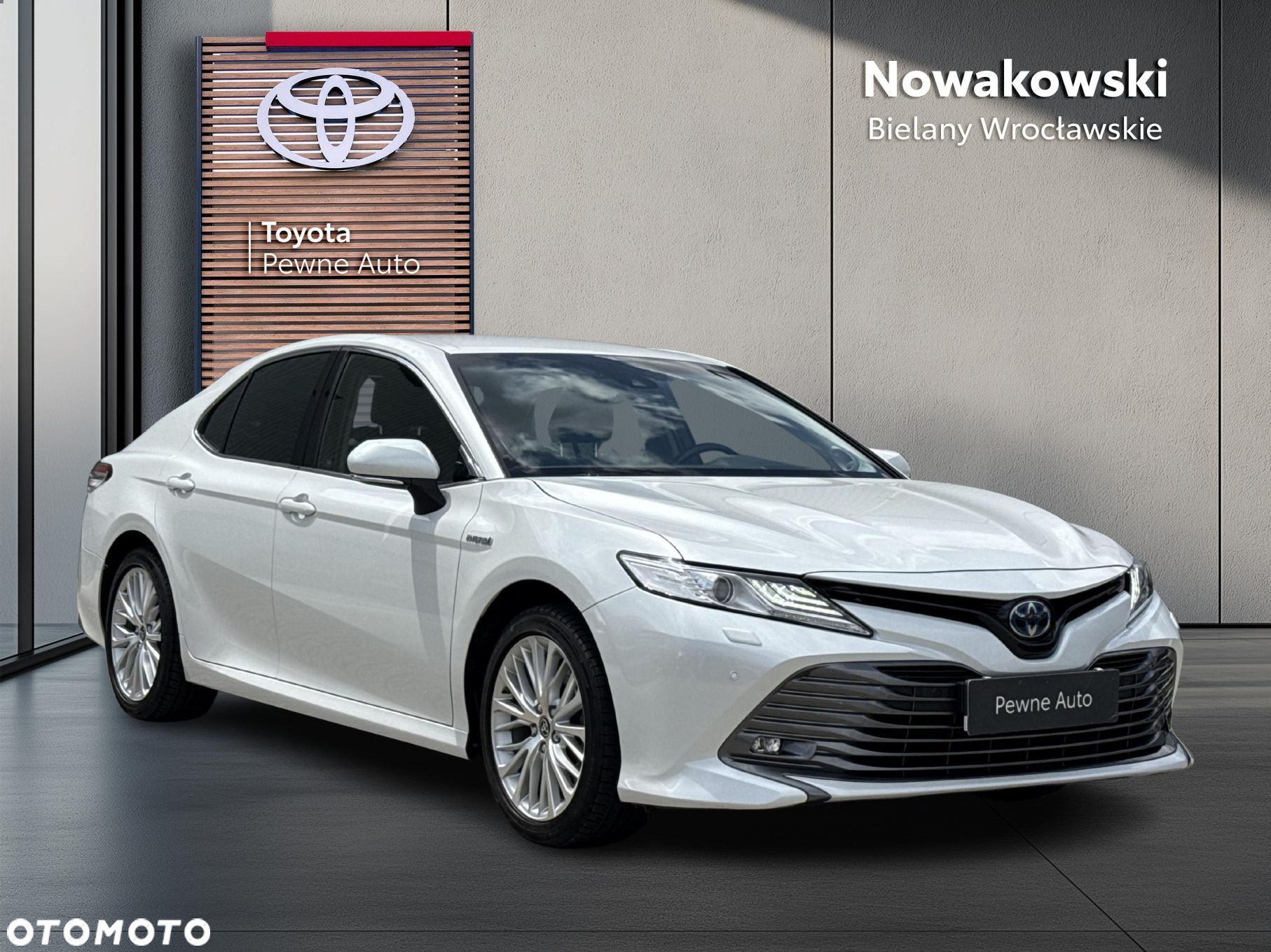 Toyota Camry - 7