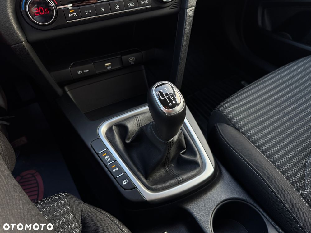 Kia XCeed 1.5 T-GDI M - 30