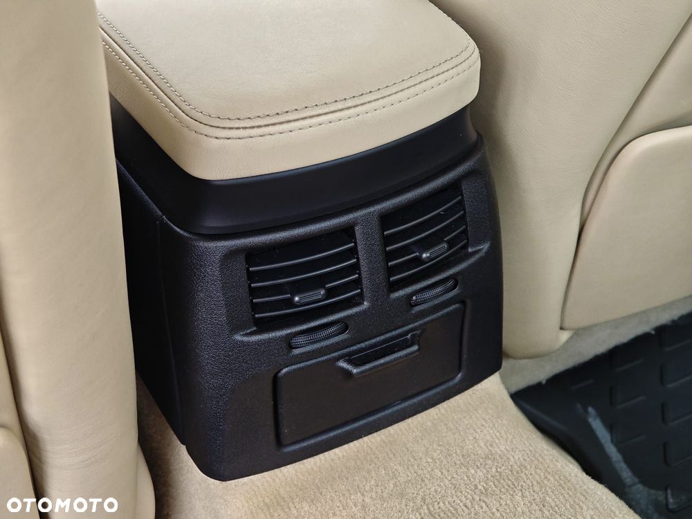 Lexus IS 250 Prestige - 33