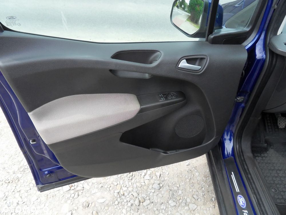 Ford Tourneo Connect 1.5 EcoBlue Start-Stop Titanium - 12