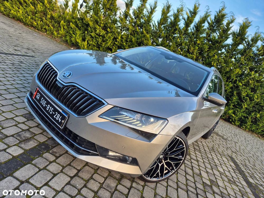 Skoda Superb 2.0 TDI Premium Edition - 15