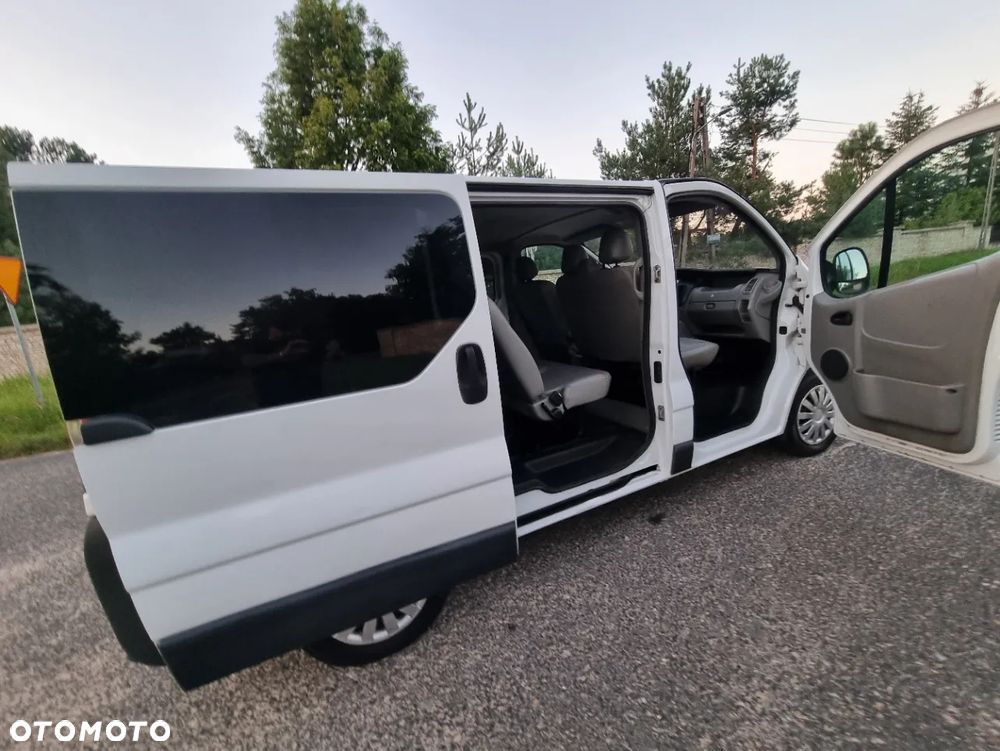 Opel Vivaro - 18