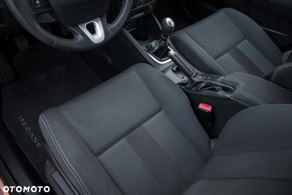Renault Megane TCe 180 Dynamique - 16