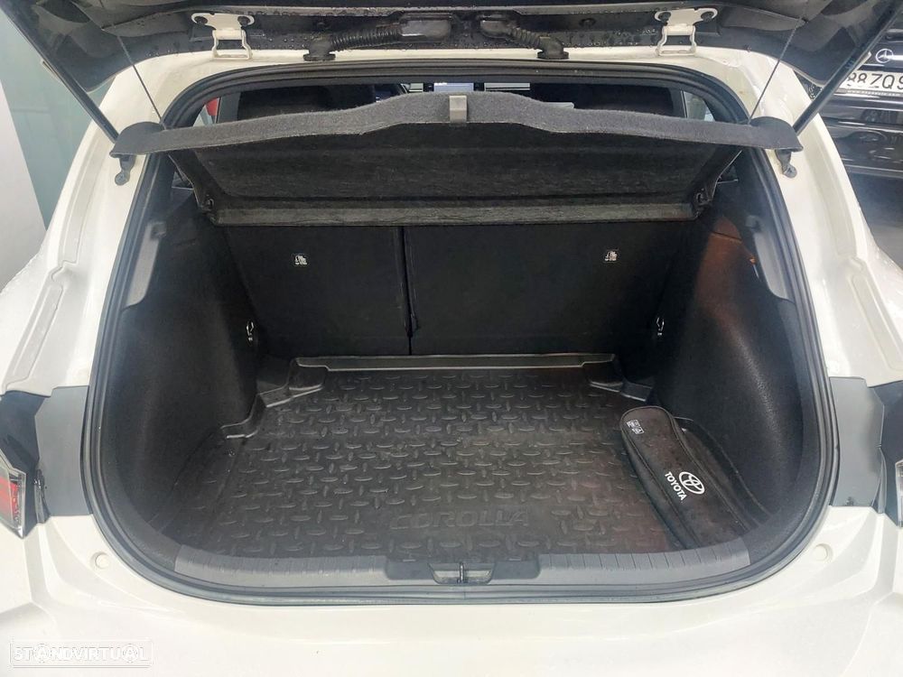 Toyota Corolla 1.8 Hybrid Comfort - 44