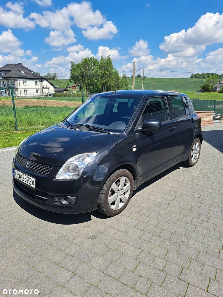 Suzuki Swift - 1