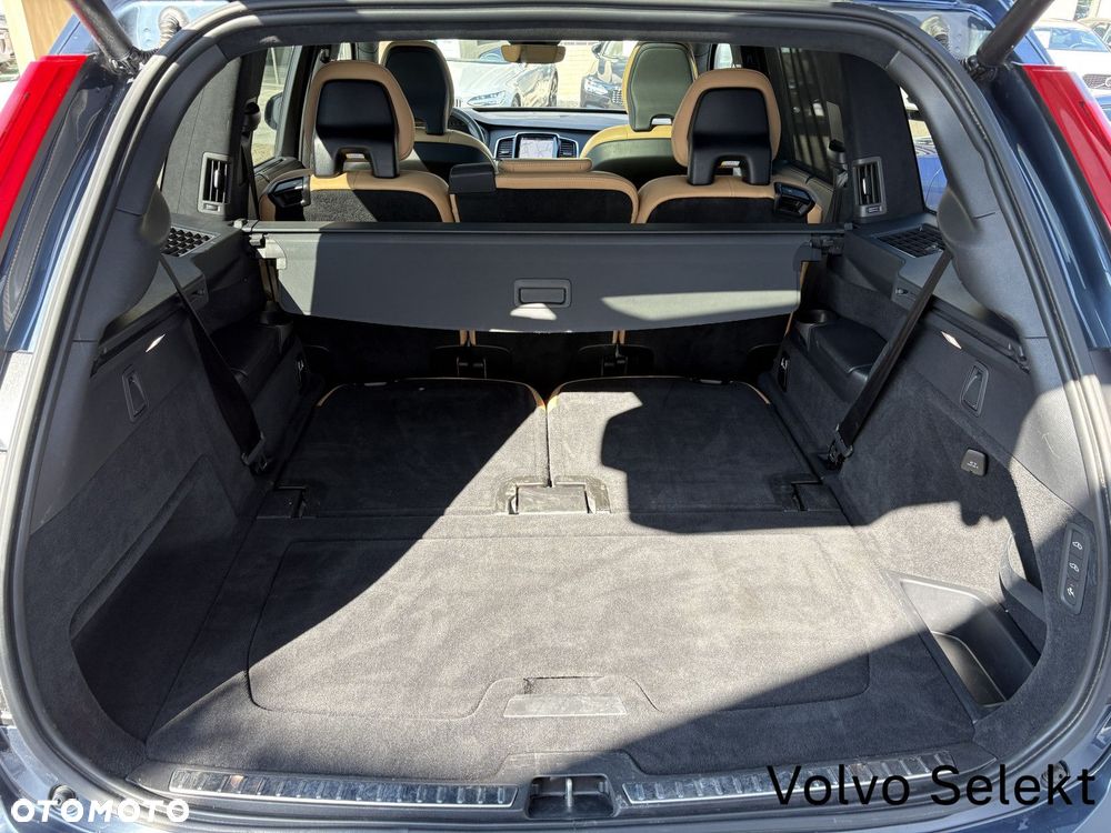 Volvo XC 90 - 31