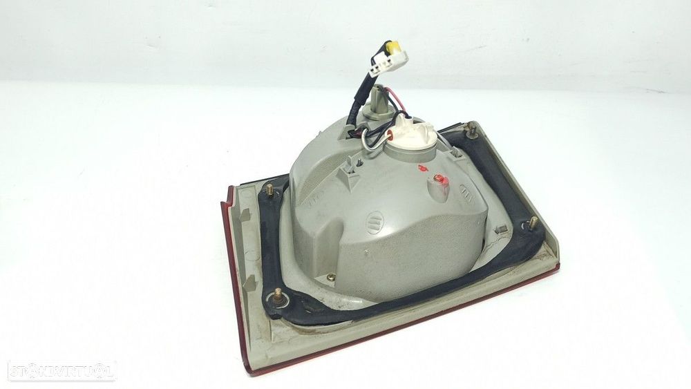 FAROLIM TRASEIRO ESQUERDO KIA CARENS 2.0 CRDI EX MONOVOLUMEN - 4