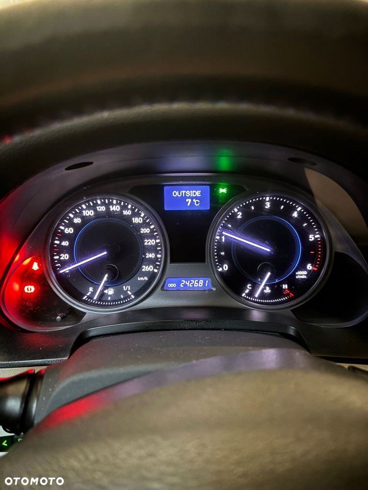 Lexus IS 220 D Prestige - 2