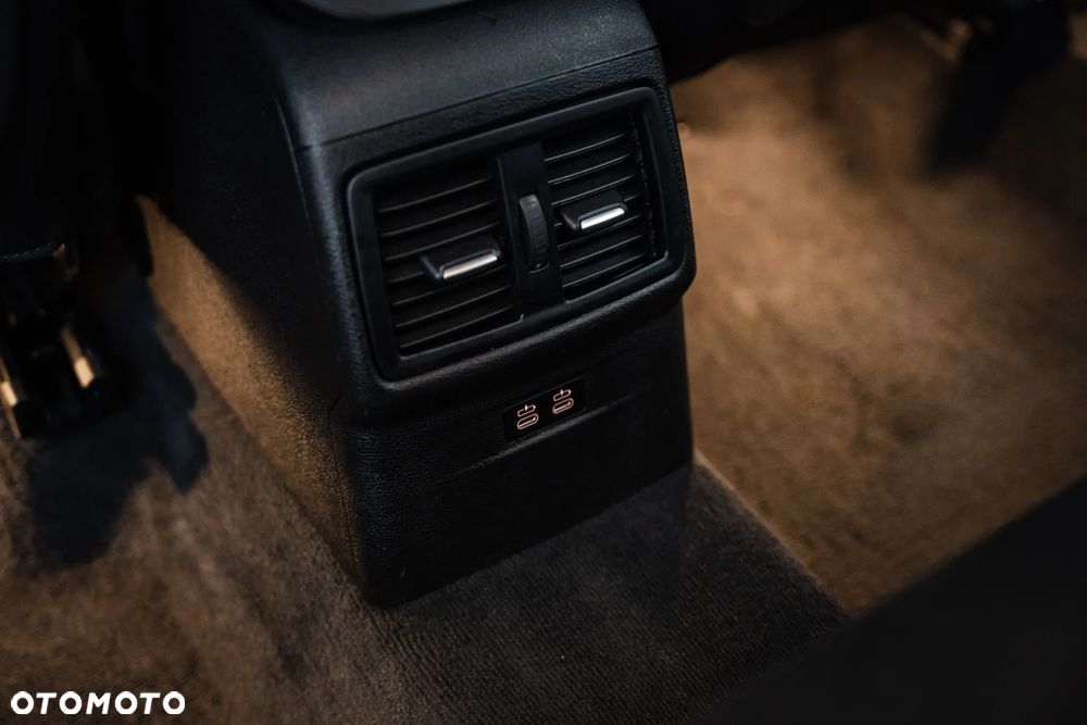 BMW X2 sDrive18i - 36