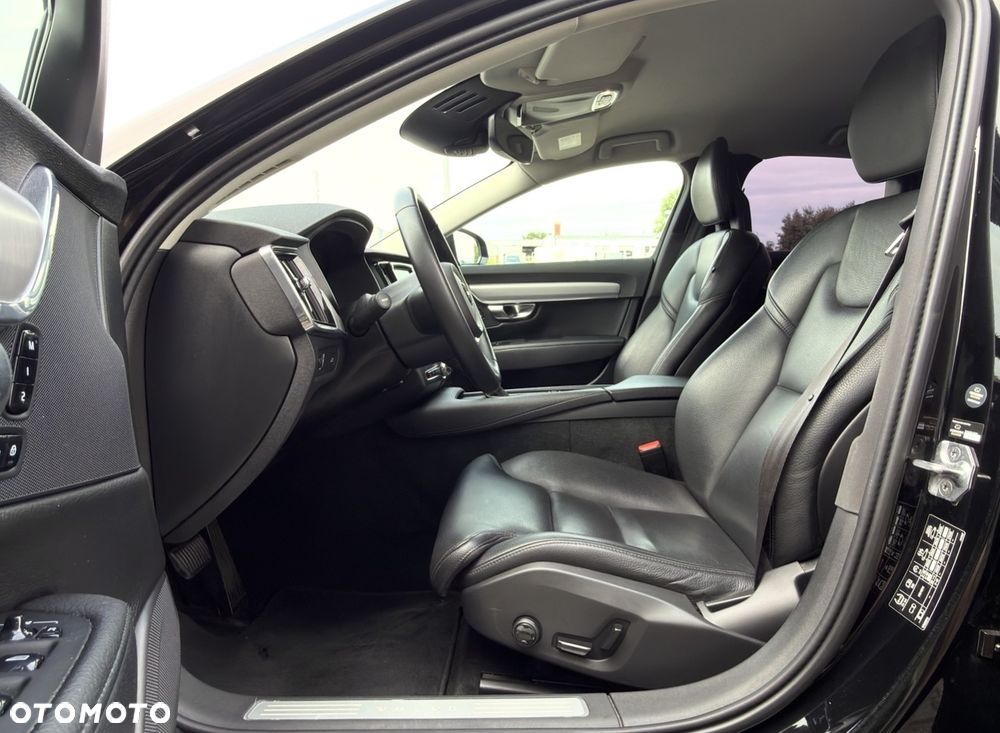 Volvo S90 T4 Geartronic Momentum Pro - 31
