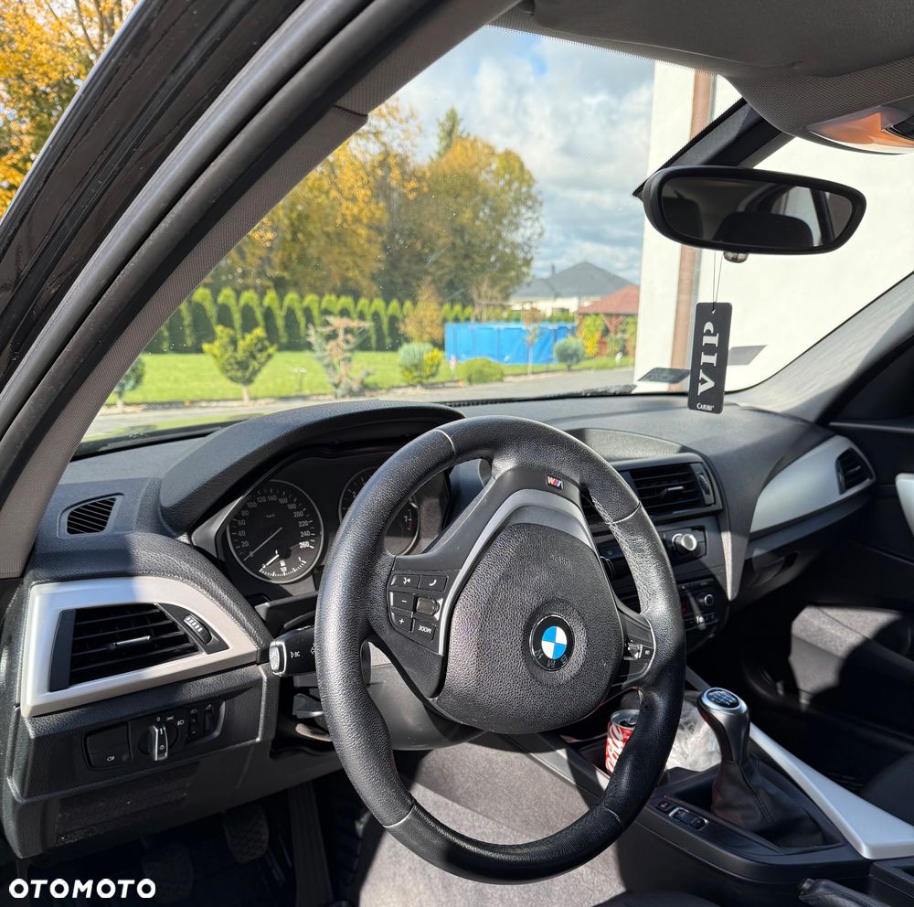 BMW Seria 1 116i - 13