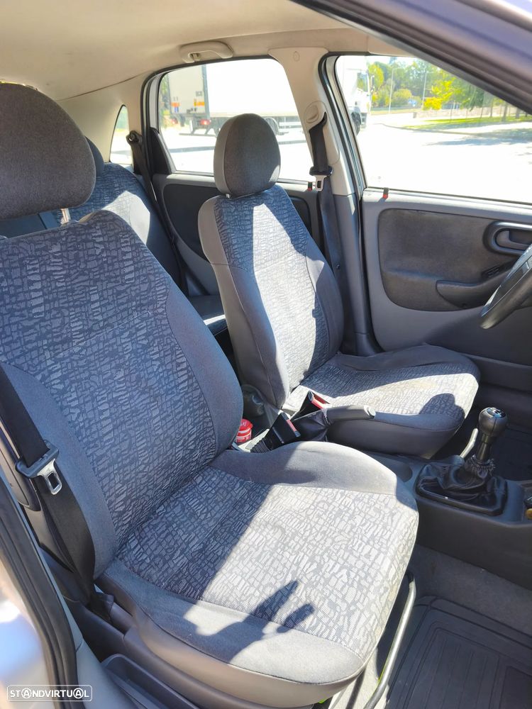 Opel Corsa 1.2 16V Confort - 6