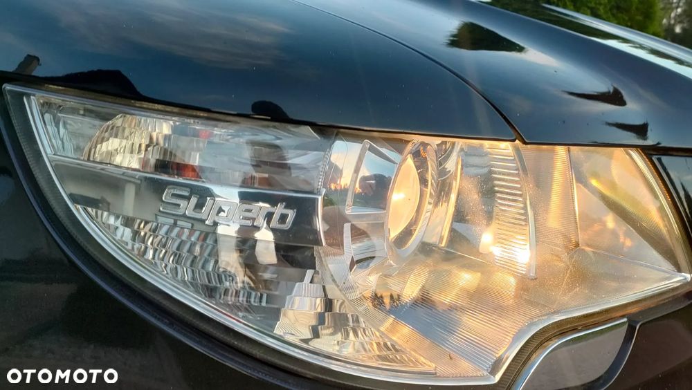 Skoda Superb 2.0 TDI DSG Elegance - 18