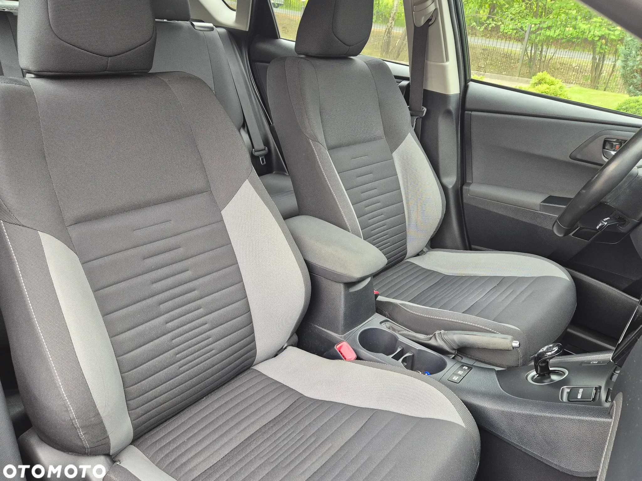 Toyota Auris 1.8 VVT-i Hybrid Automatik Style Selection - 24