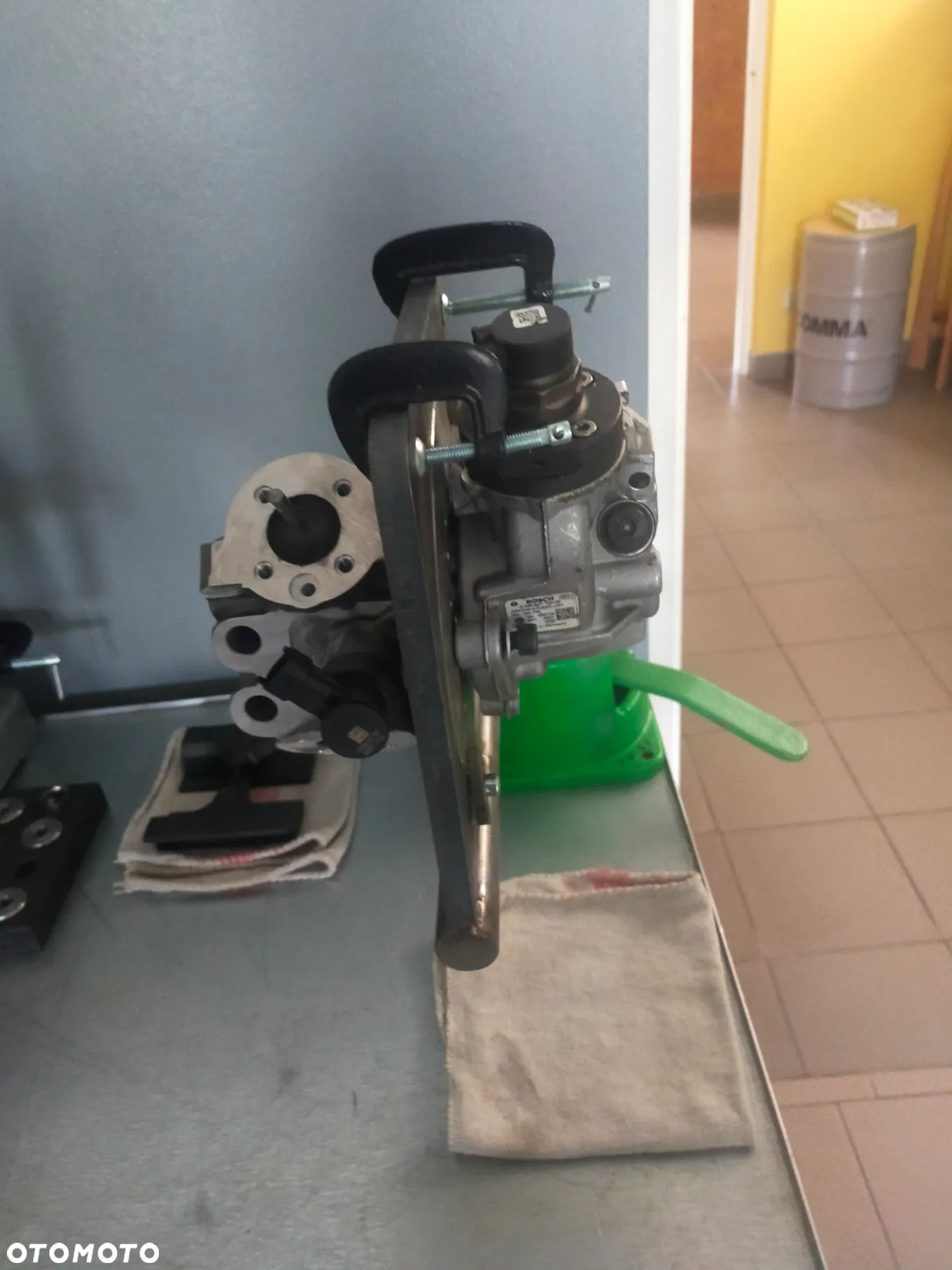 EPS 100 tester wtryskiwaczy Bosch . 0684200704 TCR 5001 - 10