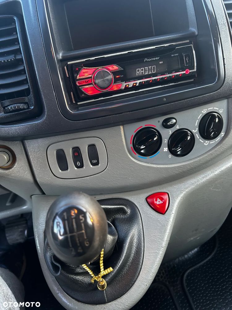 Renault Trafic - 15