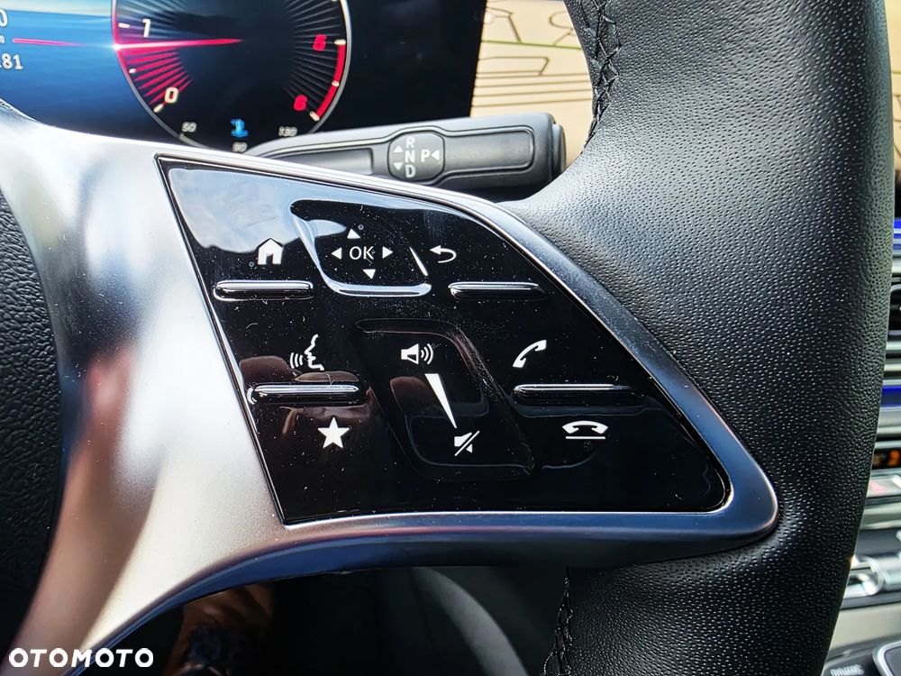 Mercedes-Benz Klasa V 300 d 4-Matic 9G-Tronic Exclusive (długi) - 33