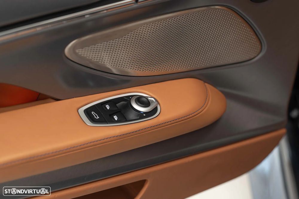 Aston Martin DB12 Volante V8 Auto - 7