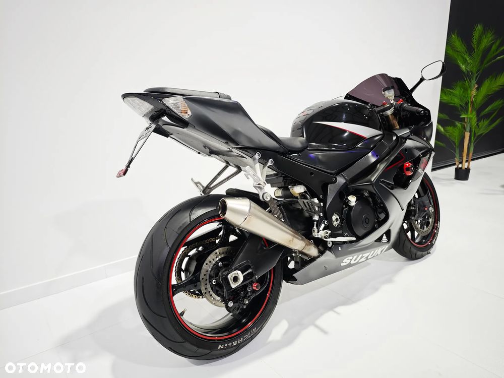 Suzuki GSX-R - 8