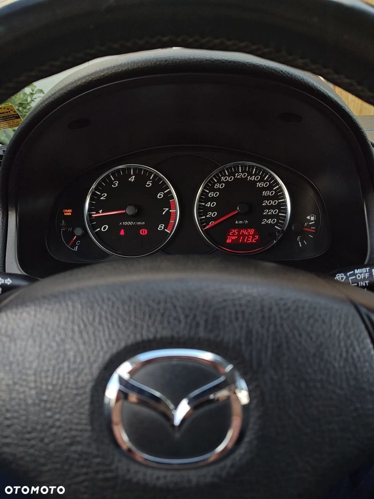 Mazda 6 2.3 Active + - 6