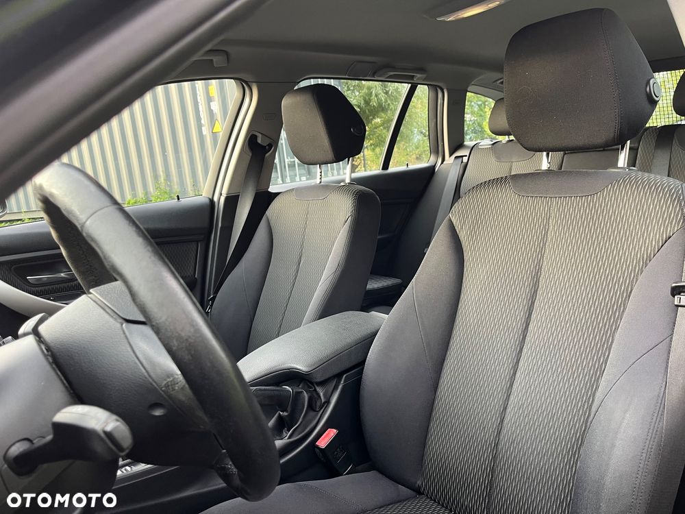 BMW Seria 3 318d - 12