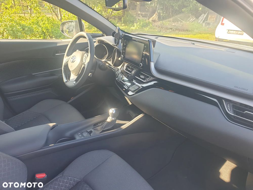 Toyota C-HR Business-Edition - 16